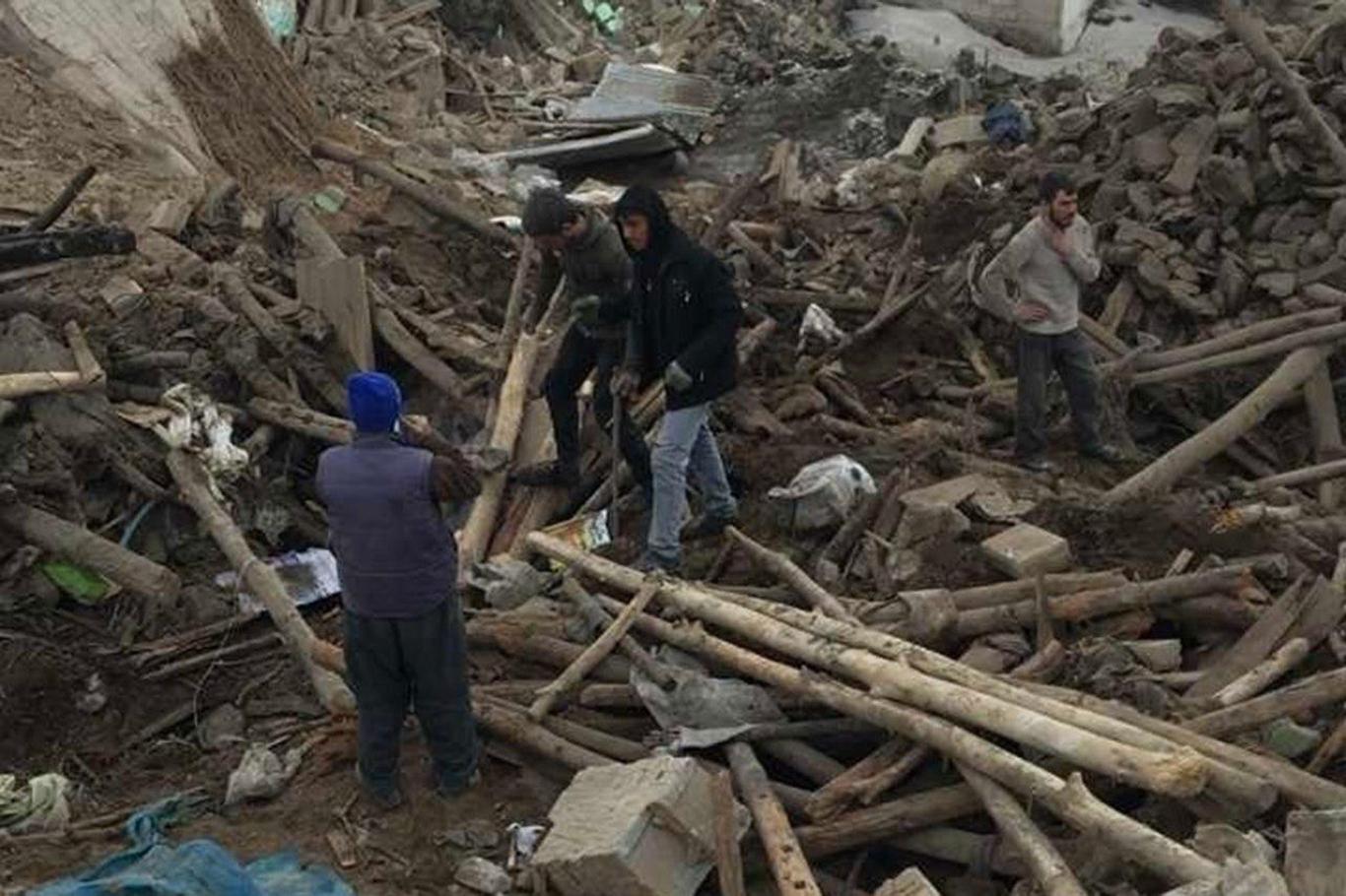 مصرع 9 أشخاص شرق تركيا عقب زلزال بقوة 5.9 في إيران